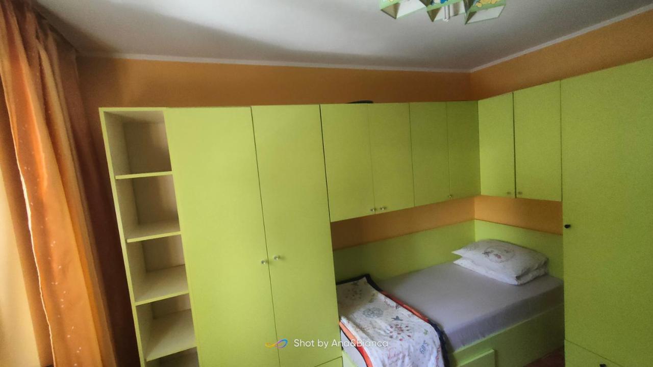 Duck Apartment Bucureşti Ngoại thất bức ảnh