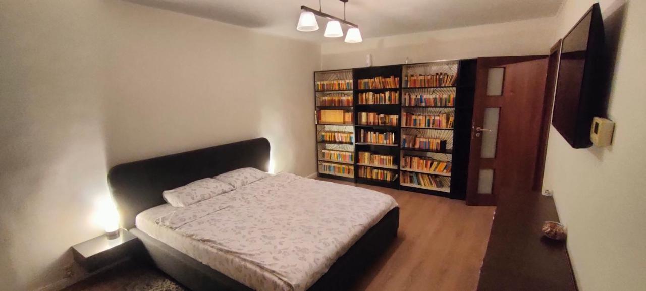 Duck Apartment Bucureşti Ngoại thất bức ảnh